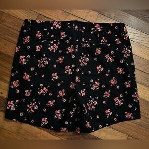 Boutique + brand midi shorts size 14w. Black and pink floral flowers. Stretch